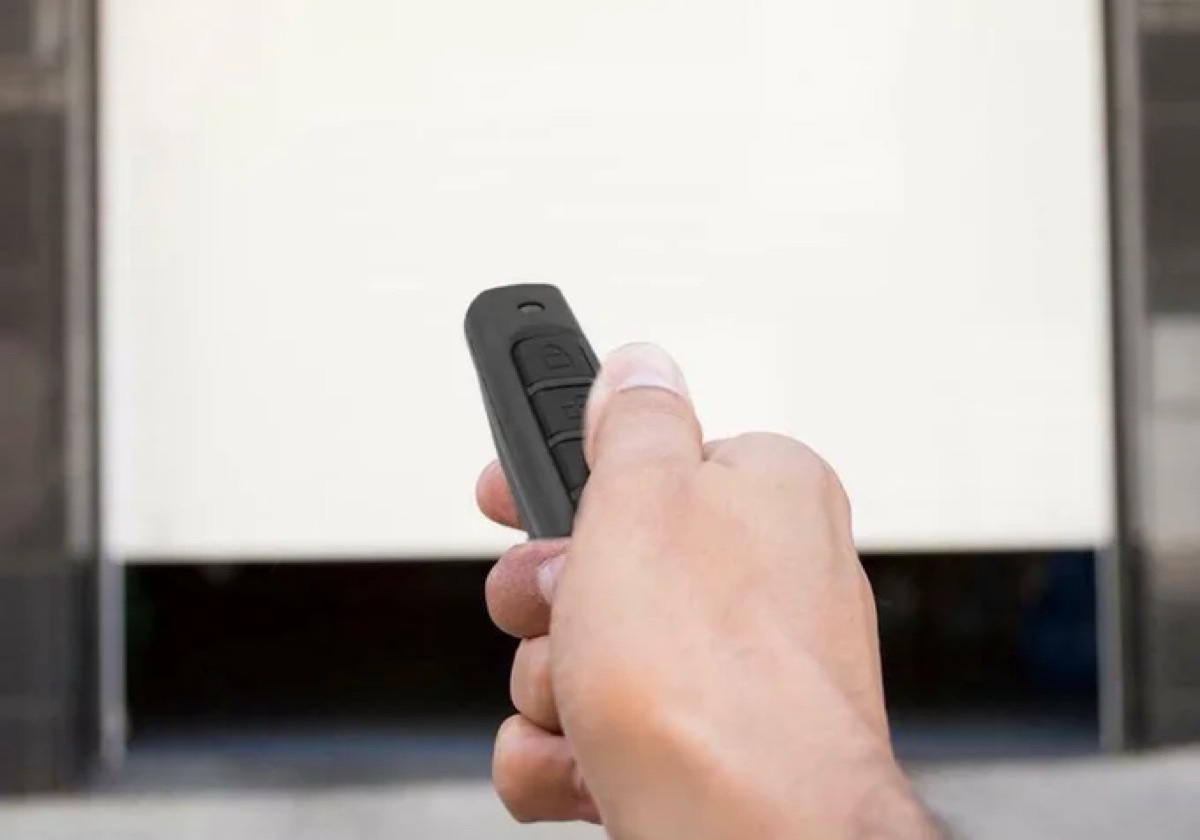 Une télécommande de rechange pour le portail, le garage ou le rideau métallique